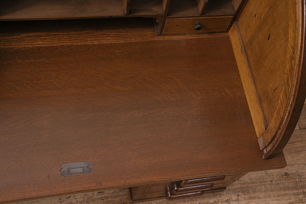 和製アンティーク　ロータイプが珍しい、ナラ材製のロールトップデスク(片袖デスク、座卓、座机、在宅ワーク、在宅用ワークデスク)(R-047575)