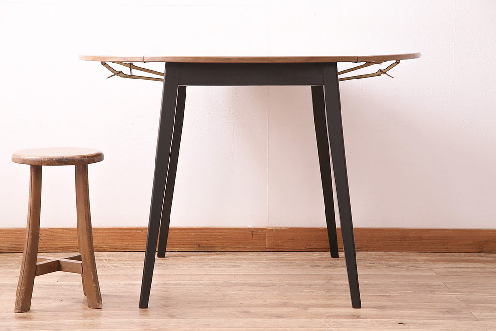 ビンテージ　イギリスからやってきたスタイリッシュなバタフライテーブル(エクステンションテーブル、ダイニングテーブル、丸テーブル)(R-047893)