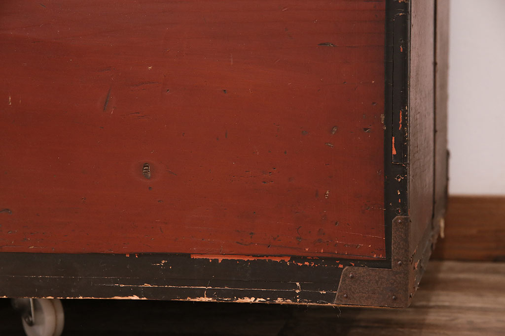和製アンティーク　明治期　漆塗りが上品な雰囲気を高める長持ち(収納箱)(R-047905)