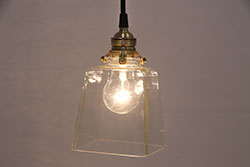 アンティーク照明　クリアガラスのシェードが珍しいレトロな天井照明(吊り下げ照明、ペンダントライト)(R-048341)