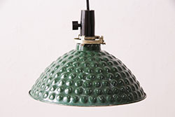 昭和レトロ　個性的な佇まいが目を引く、アルミ製のペンダントライト(天井照明、吊り下げ照明)(R-048974)