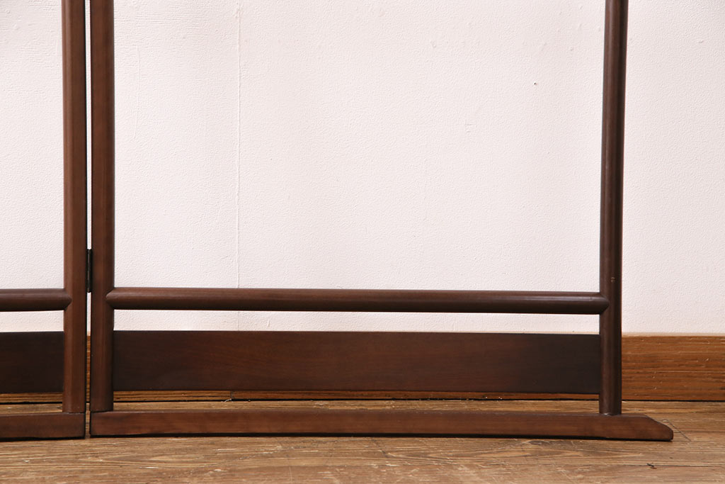 アンティーク雑貨　昭和中期　カツラ材　シンプルなデザインで取り入れやすい衣桁(衣装掛け、着物掛け、ハンガーラック)(R-049455)