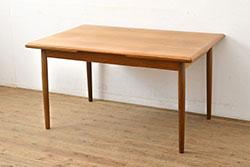 リメイク家具　ナラ材　素朴な木の風合いがレトロなセンターテーブル(ローテーブル、リビングテーブル、作業台)(3)