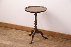 イギリスアンティーク　マホガニー材　クラシカルな空間づくりに活躍するサイドテーブル(ワインテーブル、コーヒテーブル、花台)(R-051235)