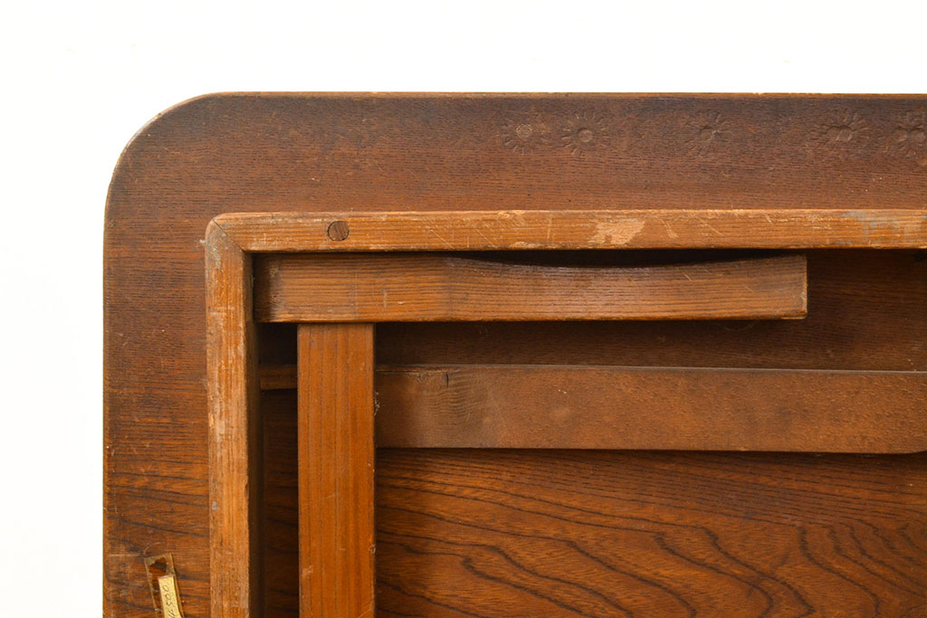 和製アンティーク　栓材一枚板　レトロな雰囲気たっぷりの角ちゃぶ台(座卓、折りたたみテーブル、ローテーブル)(R-051435)