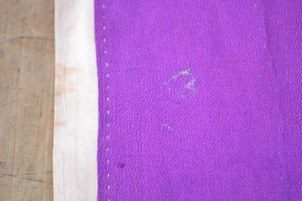 大正〜昭和初期　梅に牡丹　アンティーク　縮緬着物(正絹、古布、ちりめん)(R-051869)