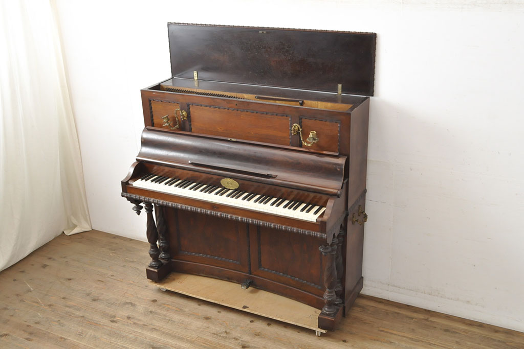 ベルギーアンティーク　ジャンク品　ブリュッセル　J.F.Vogelsangs(ジャックフランソワフォーゲルサン)　激レア!　キャンドルスタンドが付いた希少なピアノ(オルガン、ディスプレイ)(R-052436)