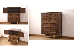 ヴィンテージ家具　イギリスビンテージ　ERCOL(アーコール)　Old Colonial(オールドコロニアル)　気品と風格が漂うカップボード(本棚、ブックシェルフ、食器棚)(R-045136)