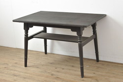ビンテージ家具　松本民芸家具　上品な佇まいが大人空間を演出する棚付きダイニングテーブル(食卓、2人掛け、4人掛け、ヴィンテージ)(R-053045)