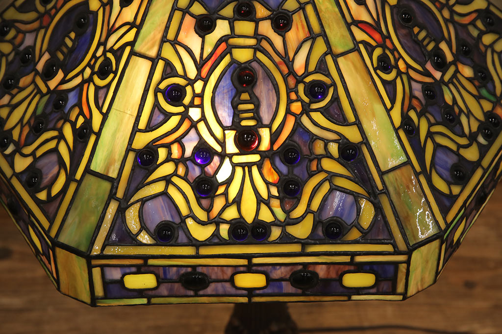 中古　アンティーク風　ステンドグラスが美しく、幻想的な空間を演出する六角形のフロアスタンド(スタンドライト、照明)(R-053386)